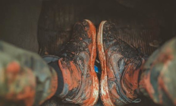 JAk walczyć z brzydkim zapachem butów roboczych?