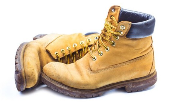 Obuwie robocze - poznaj najbardziej popularne rodzaje butów roboczych