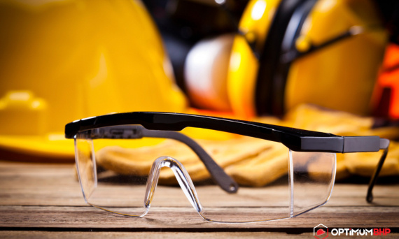 Wybieramy okulary ochronne – jak dokonać najlepszego i świadomego wyboru? Sklep i hurtownia Optimum BHP podpowiada!
