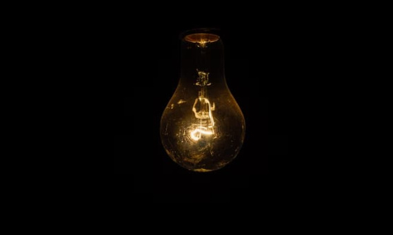 Żarówki LED E14 - poznaj ich najważniejsze zalety i wybierz je do swojego domu